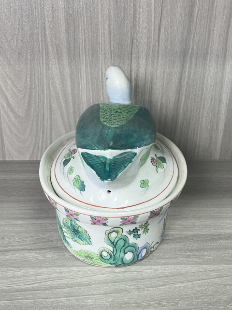 古玩陶瓷粉彩鴛鴦形蓋鍋拍賣，當(dāng)前價格290元
