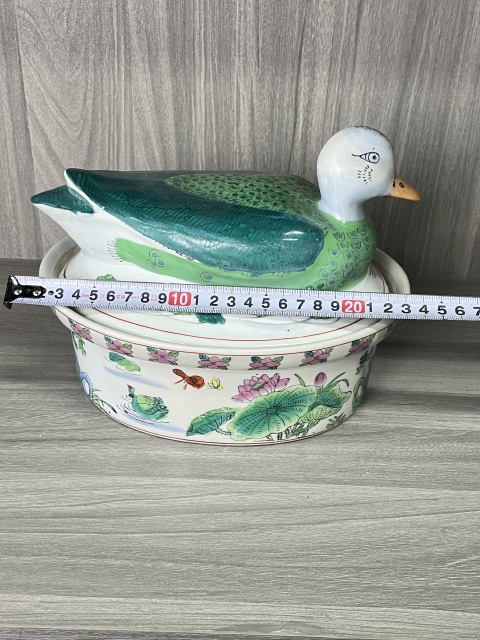 古玩陶瓷粉彩鴛鴦形蓋鍋拍賣，當(dāng)前價格290元