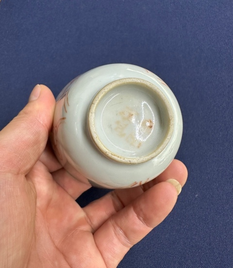 古玩陶瓷清晚期礬紅彩花卉紋仰鐘杯拍賣，當前價格1200元