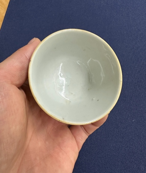 古玩陶瓷清晚期礬紅彩花卉紋仰鐘杯拍賣，當前價格1200元