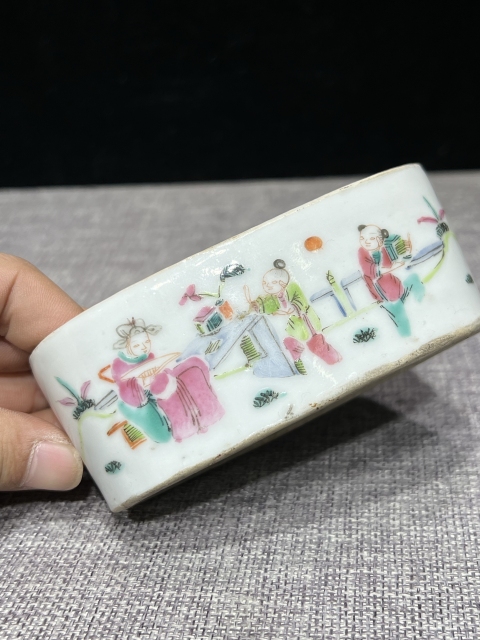 古玩陶瓷【清:同治】粉彩人物故事紋蓋盒【平臺都少見】【收藏珍品】拍賣，當前價格0元
