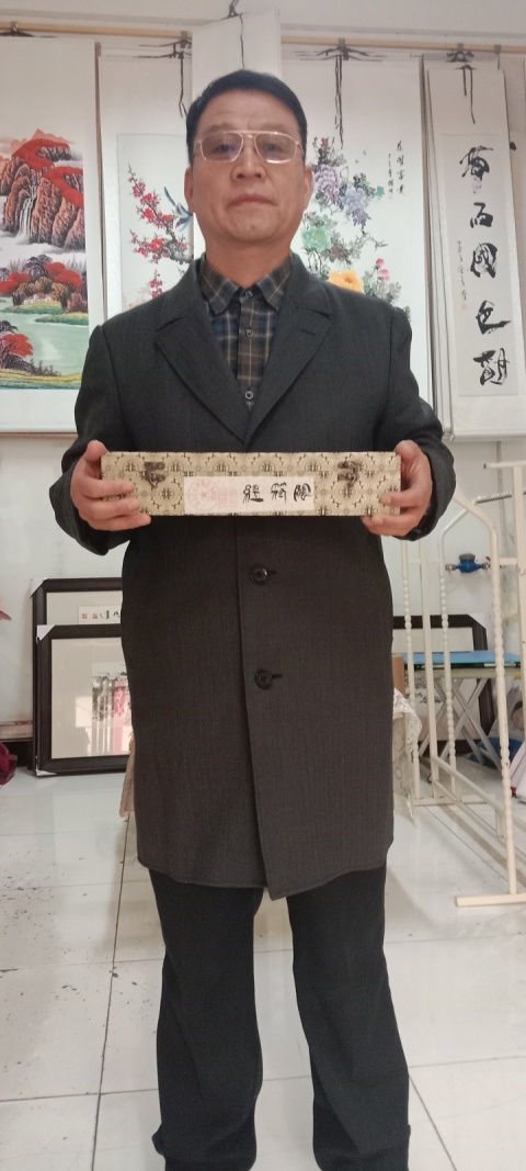 古玩字畫中書協(xié)會(huì)員中國長(zhǎng)鋒羊毫第一人宮春群陰符經(jīng)篆書手卷拍賣,當(dāng)前價(jià)格499元
