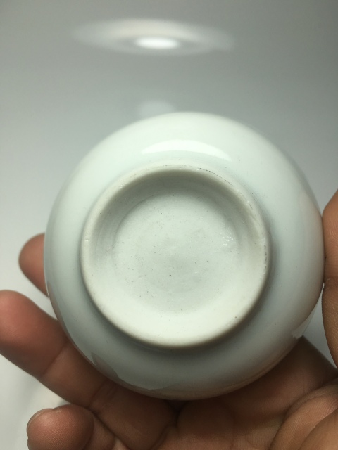 古玩陶瓷清中早期·甜白釉壓手杯拍賣,當前價格1588元