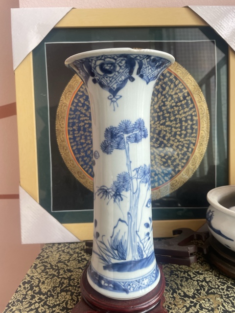 古玩陶瓷康熙松竹梅束腰花觚拍賣,當前價格8000元
