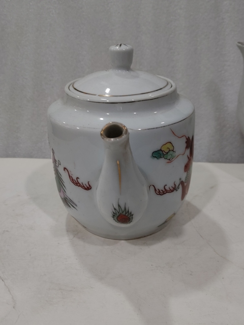 古玩陶瓷粉彩龍鳳壺拍賣,當前價格0元