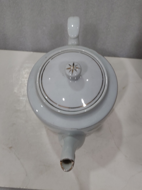 古玩陶瓷粉彩龍鳳壺拍賣,當前價格0元