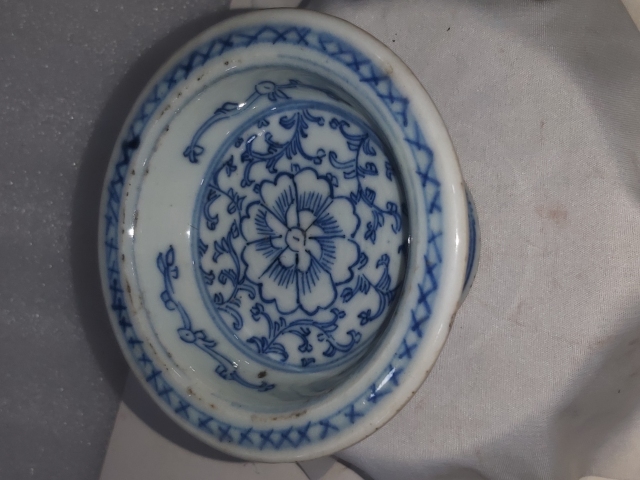 古玩陶瓷青花纏枝花紋高足貢盤拍賣,當前價格580元