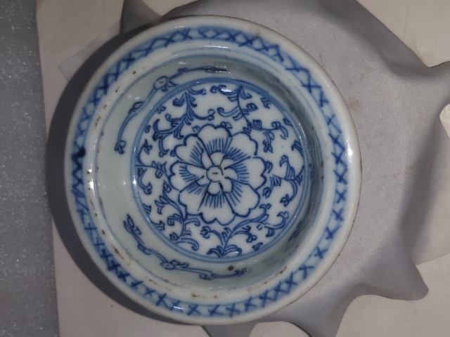 古玩陶瓷青花纏枝花紋高足貢盤拍賣,當前價格580元