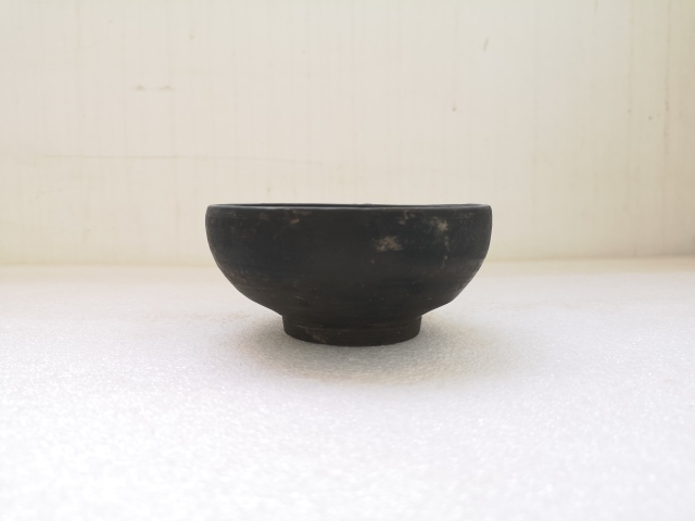 古玩陶瓷黑陶碗拍賣,當前價格480元