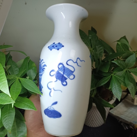 古玩陶瓷清中晚青花博古花卉羅漢瓶拍賣,當前價格9000元