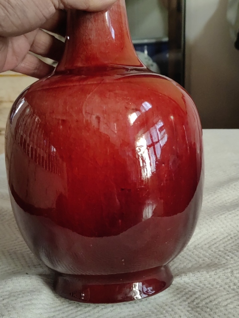 古玩陶瓷清中期朗紅釉長頸瓶拍賣,當前價格12600元