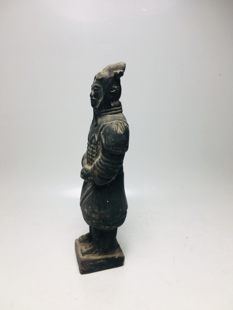 古玩陶瓷人物兵馬陶俑拍賣,當前價格0元