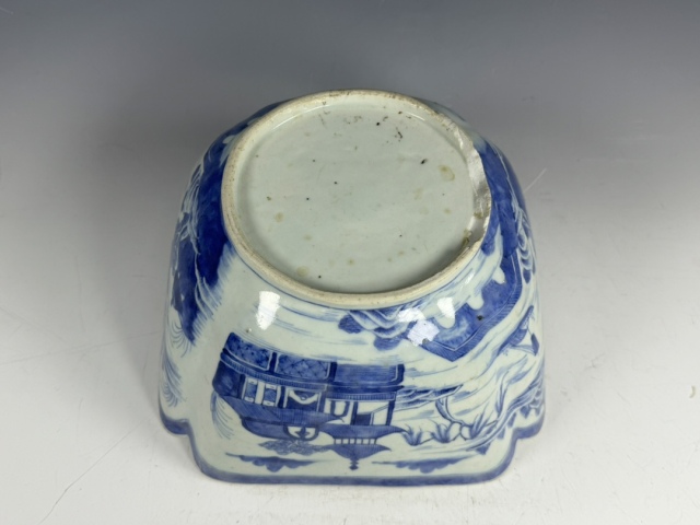 古玩陶瓷清中期青花山水樓閣紋四方倭角碗拍賣,當前價格6028元