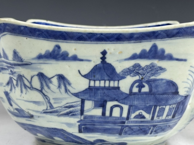 古玩陶瓷清中期青花山水樓閣紋四方倭角碗拍賣,當前價格6028元