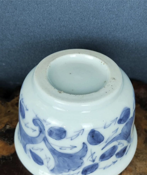 古玩陶瓷【無托實拍】青花花卉紋大茶杯拍賣，當前價格188元