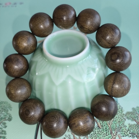 古玩雜項老料金絲楠木,陰沉木手串拍賣,當前價格1300元