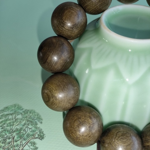 古玩雜項老料金絲楠木,陰沉木手串拍賣,當前價格1300元