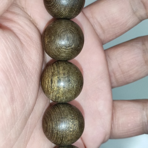 古玩雜項老料,金絲楠木陰沉木手串拍賣,當前價格1300元