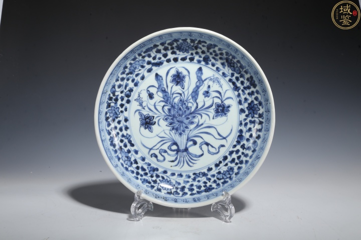 古玩陶瓷雍正青花一把蓮紋盤拍賣，當(dāng)前價格25000元