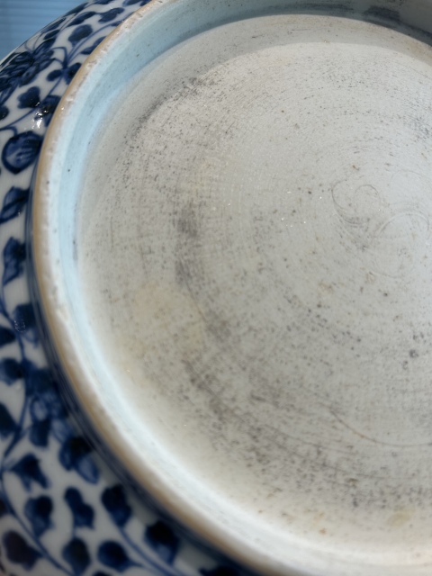 古玩陶瓷雍正青花一把蓮紋盤拍賣，當(dāng)前價格25000元