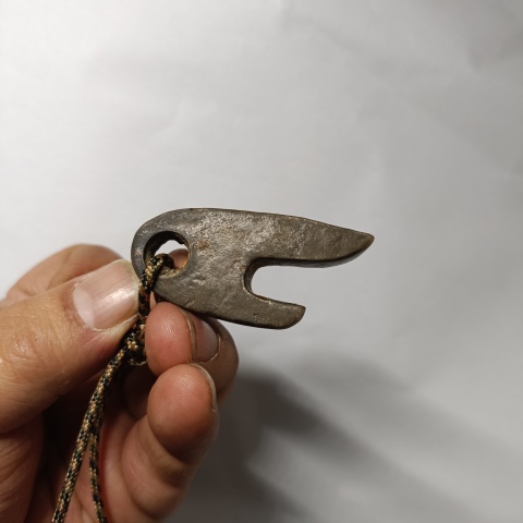 古玩銅器戰國弩機配件勾心拍賣,當前價格298元