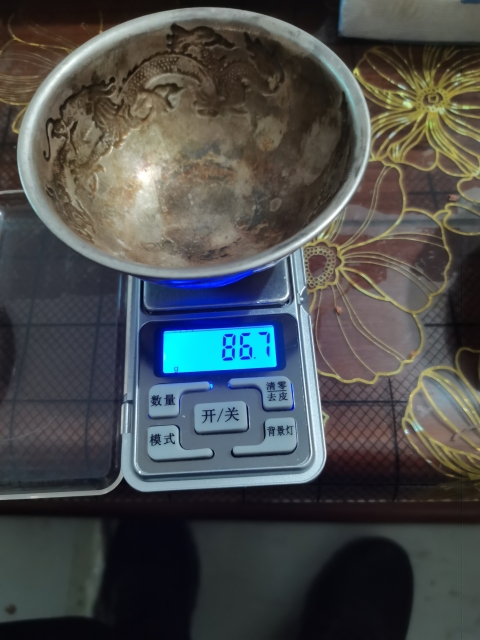 古玩雜項銀碗底款老鳳祥。龍鳳呈祥。一對一塊出。拍賣，當前價格5999元