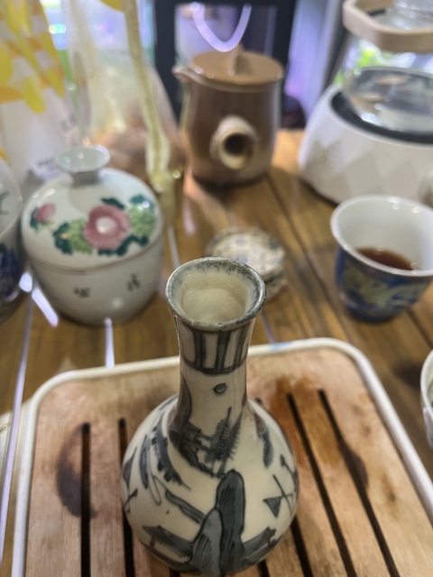 古玩陶瓷青花山水風景紋瓶拍賣,當前價格12000元