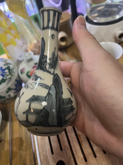 古玩陶瓷青花山水風景紋瓶拍賣,當前價格12000元
