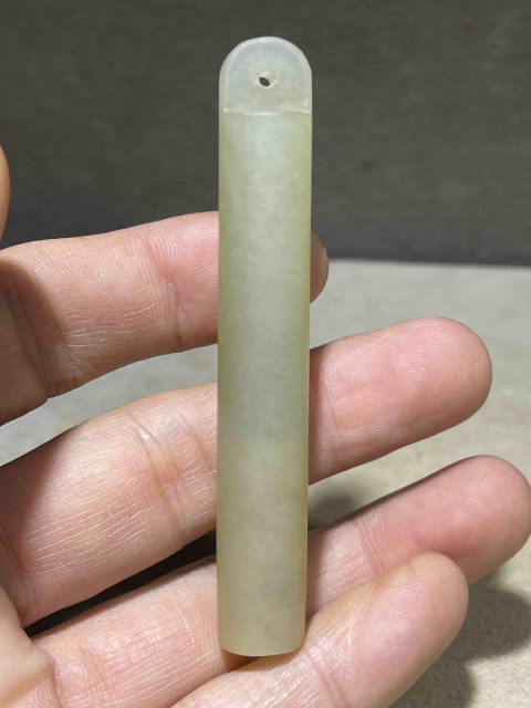 古玩玉器翡翠雕“素紋翎管”拍賣，當前價格1800元