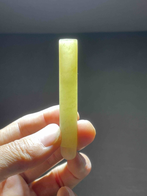 古玩玉器翡翠雕“素紋翎管”拍賣，當前價格1800元