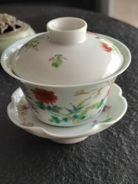 古玩陶瓷粉彩花卉紋三才蓋碗拍賣，當前價格10000元