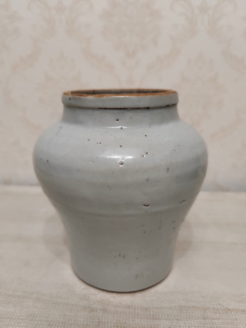 古玩陶瓷明晚期甜白釉罐拍賣,當(dāng)前價(jià)格888元