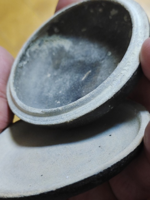 古玩陶瓷褐釉印泥盒拍賣，當前價格680元