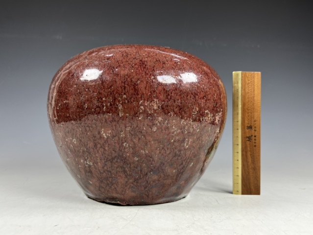 古玩陶瓷清中期·窯變紅釉西瓜罐拍賣,當前價格5500元