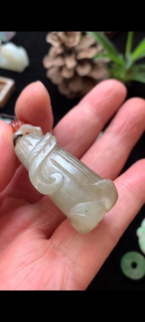 古玩玉器明代和田玉凌霄花墜拍賣,當前價格9000元
