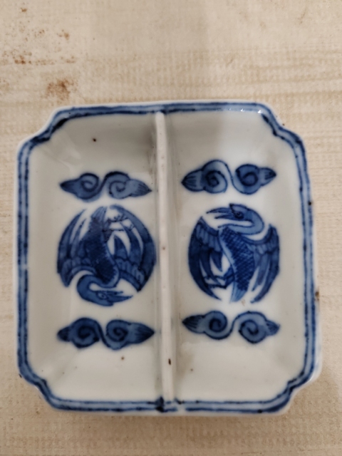 古玩陶瓷清青花團(tuán)鶴紋調(diào)色盤拍賣，當(dāng)前價(jià)格466元