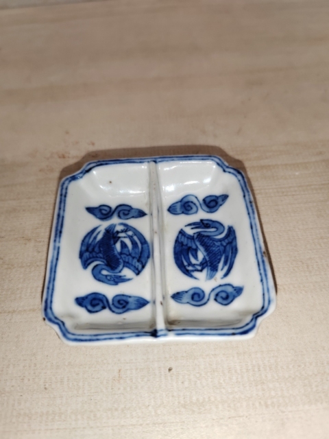 古玩陶瓷清青花團(tuán)鶴紋調(diào)色盤拍賣，當(dāng)前價(jià)格466元