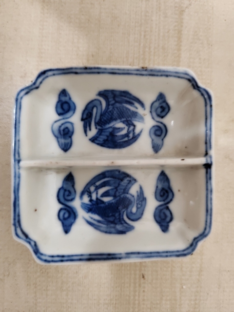 古玩陶瓷清青花團(tuán)鶴紋調(diào)色盤拍賣，當(dāng)前價(jià)格466元