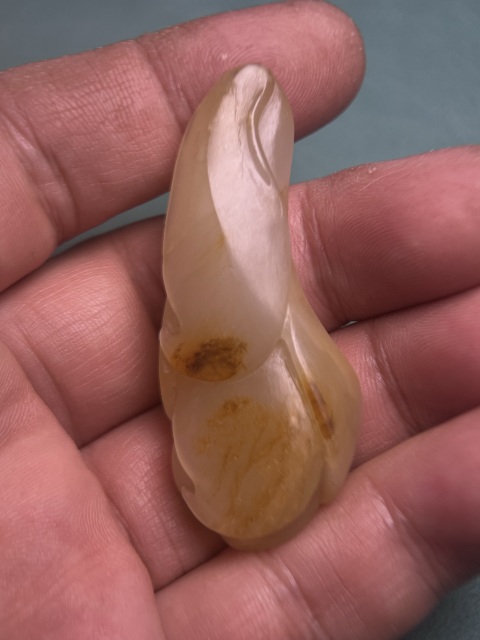 古玩玉器和田籽料玉蘭花拍賣,當前價格2800元