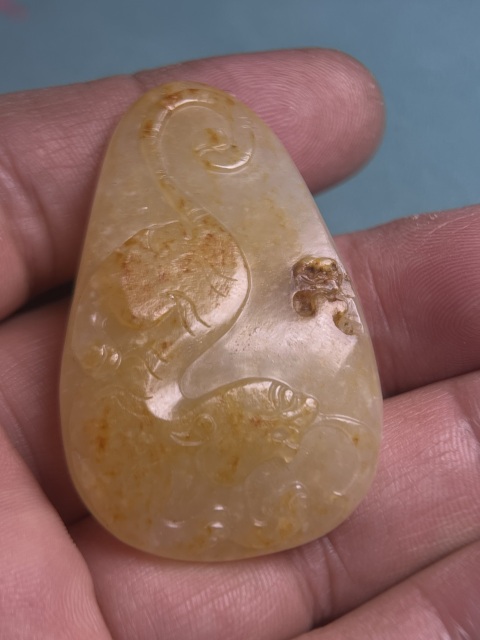 古玩玉器籽料留皮雕下山虎牌子拍賣,當前價格4800元