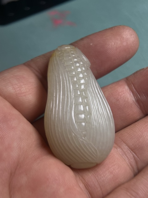 古玩玉器籽料巧雕甲殼蟲玉米拍賣,當前價格10800元