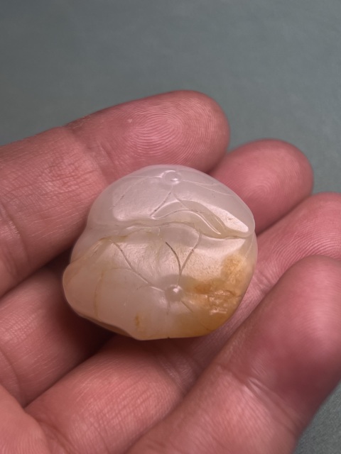 古玩玉器籽料蓮蓬墜拍賣,當前價格8800元