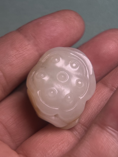 古玩玉器籽料蓮蓬墜拍賣,當前價格8800元