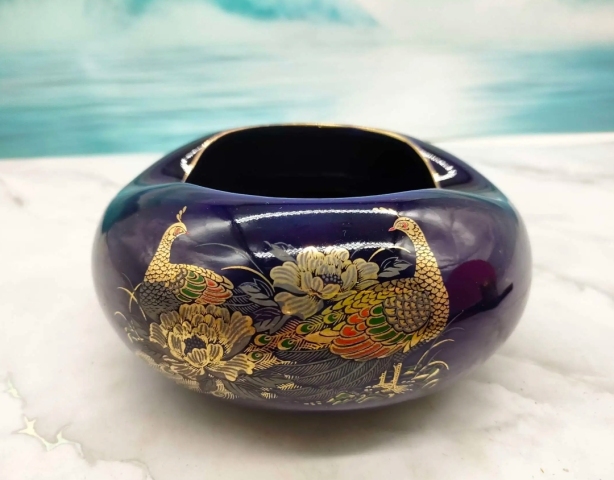 古玩陶瓷花鳥紋煙灰缸拍賣,當前價格220元