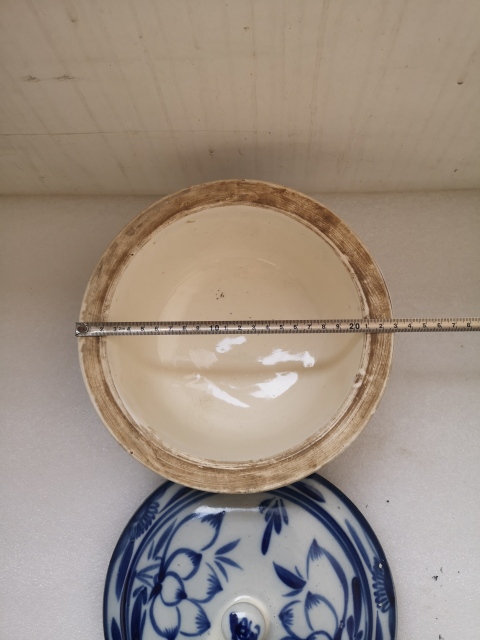 古玩陶瓷清代花卉紋青花蓋盆拍賣，當前價格1600元