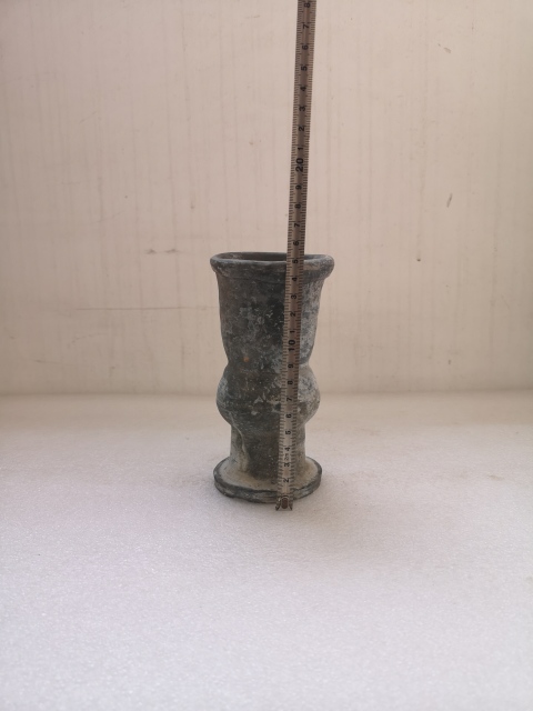 古玩陶瓷明末清初灰陶花觚拍賣，當前價格550元