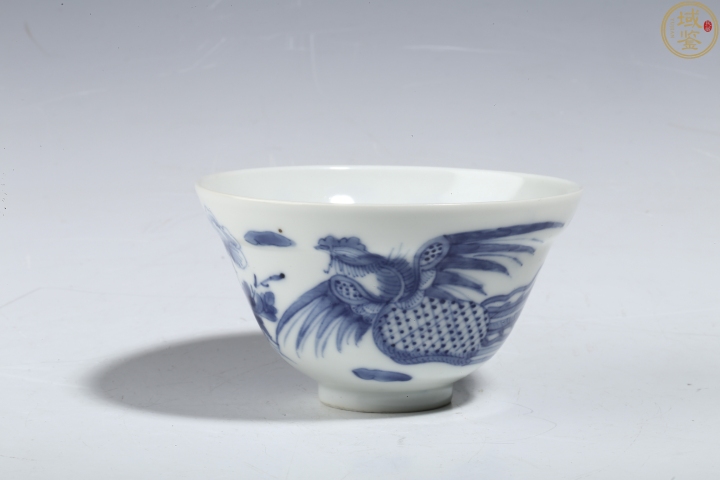 古玩陶瓷晚清青花鳳穿牡丹紋茶碗拍賣，當前價格6800元