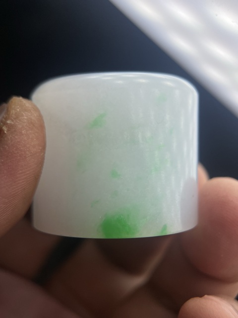 古玩玉器陽綠翡翠扳指拍賣，當前價格25800元