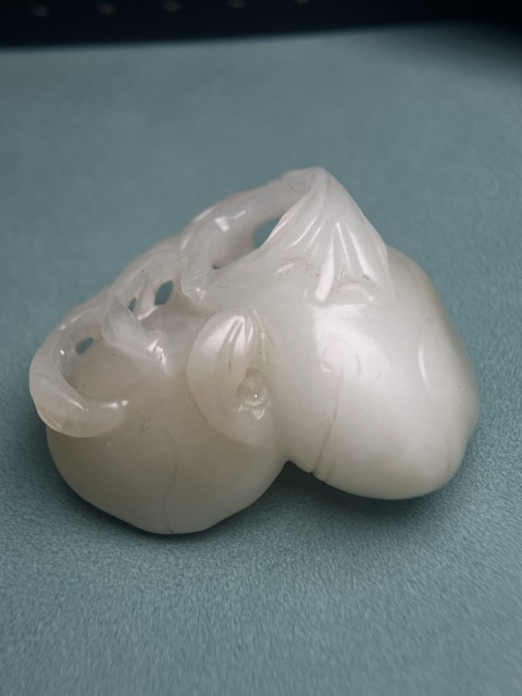 古玩玉器清代籽料雙桃拍賣,當前價格28800元