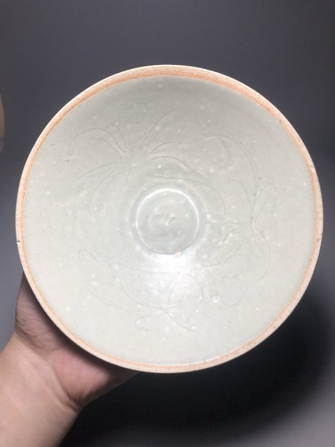 古玩陶瓷（精品收藏級）青白釉刻劃菊花紋大碗拍賣，當(dāng)前價格6888元